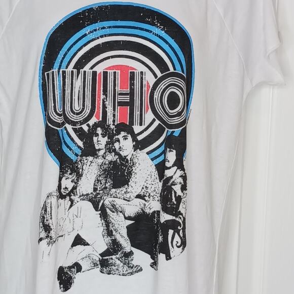 Chaser The Who Vintage Style Cold Shoulder Graphic Tee NWOT - Picture 7 of 10